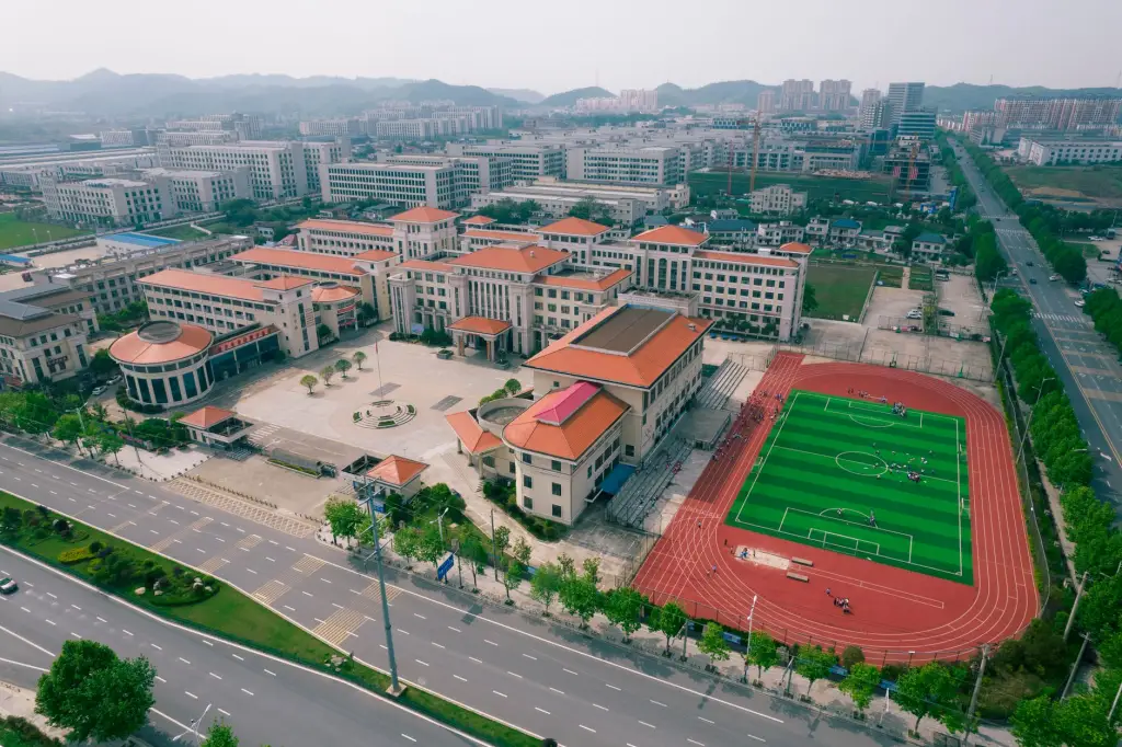 2025年小程序开发技术趋势及三亚服务行业应用前景